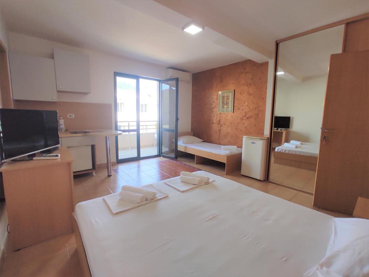 Apartments Mare Budva Luaran gambar