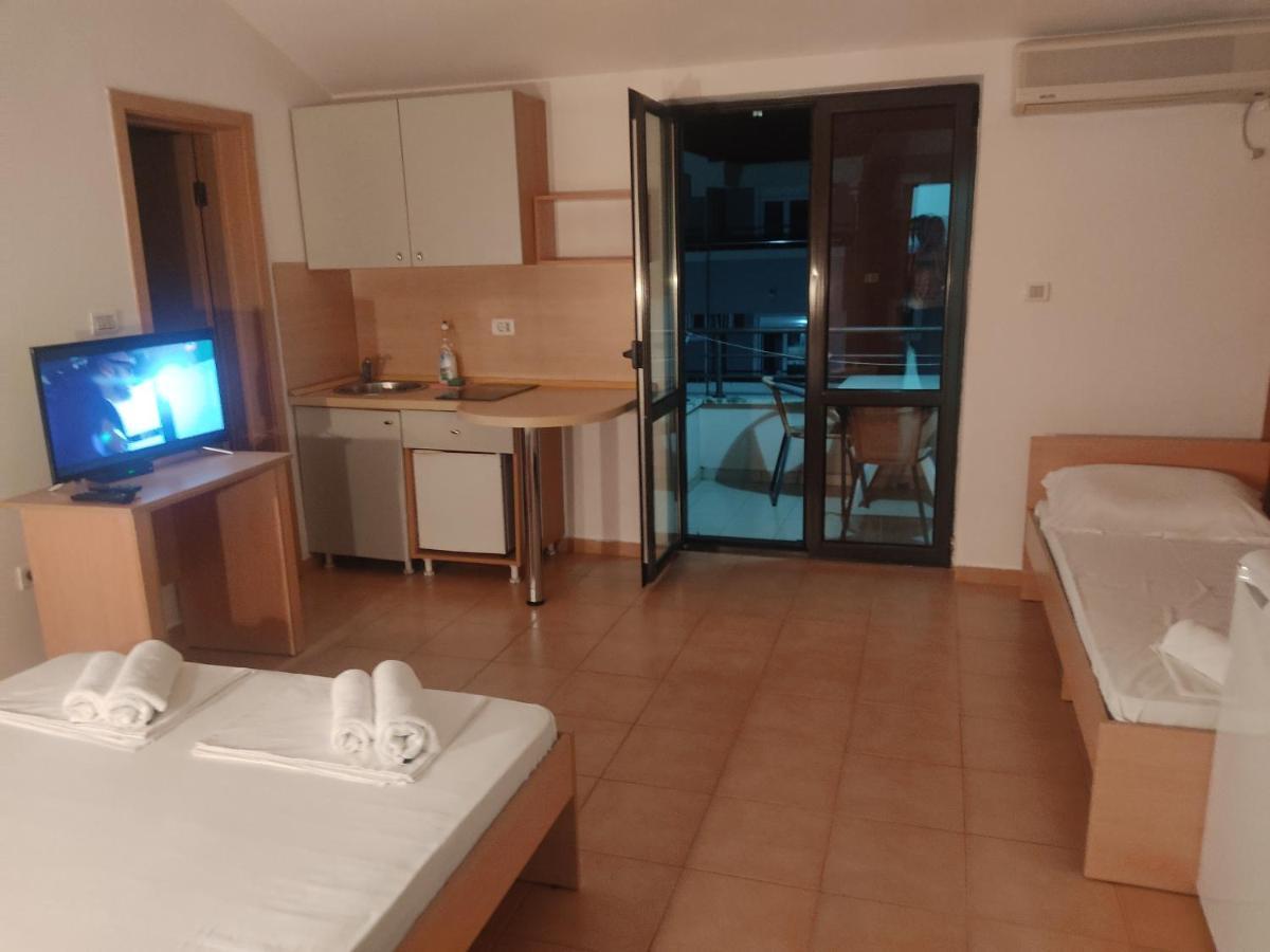 Apartments Mare Budva Luaran gambar