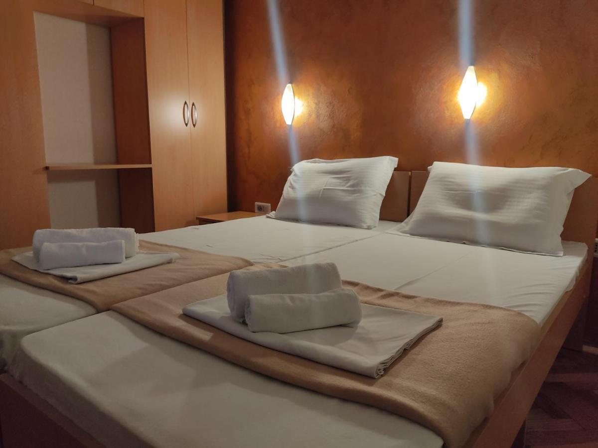 Apartments Mare Budva Luaran gambar