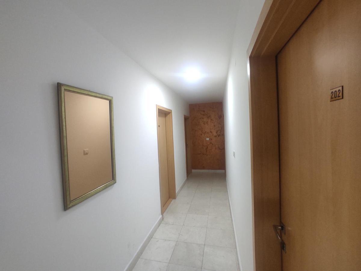 Apartments Mare Budva Luaran gambar