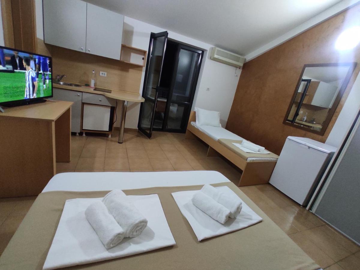 Apartments Mare Budva Luaran gambar