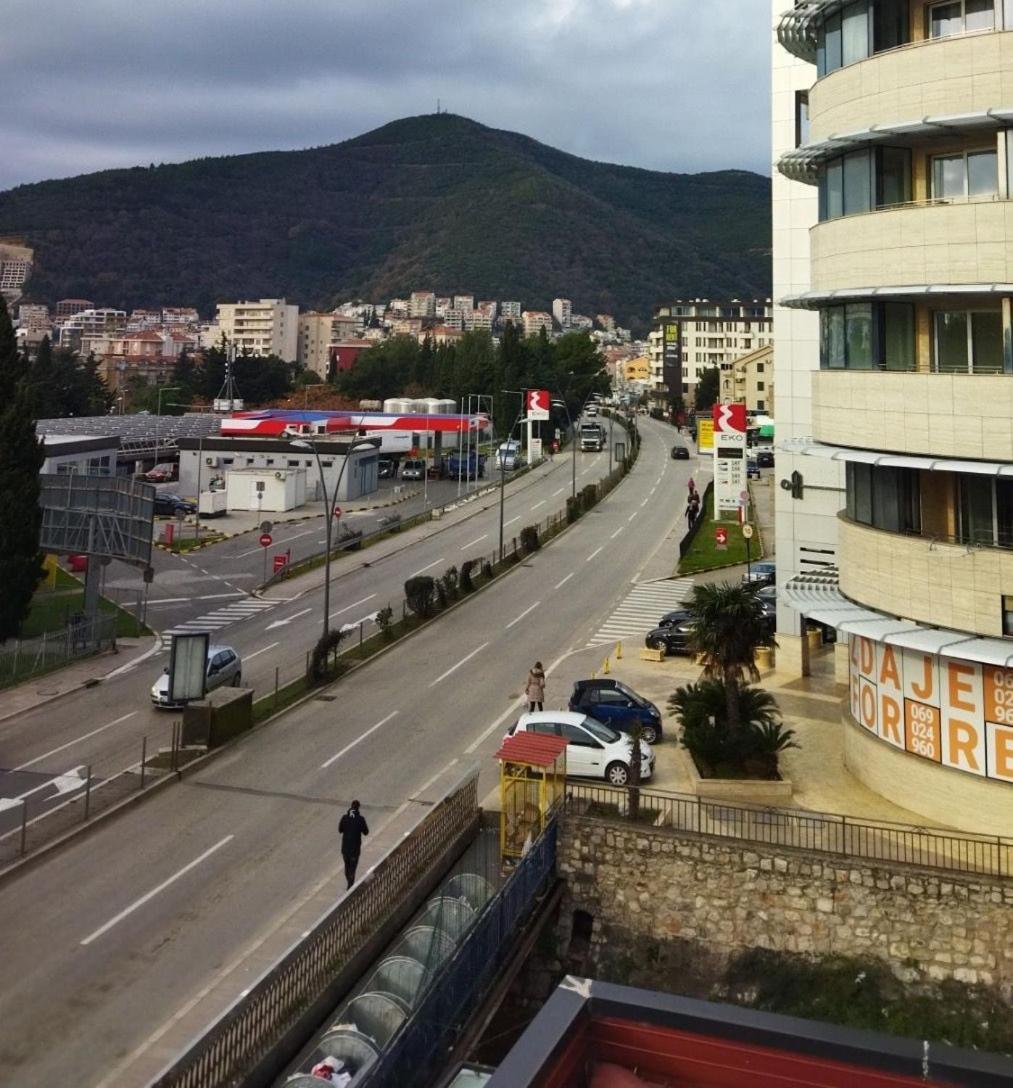 Apartments Mare Budva Luaran gambar