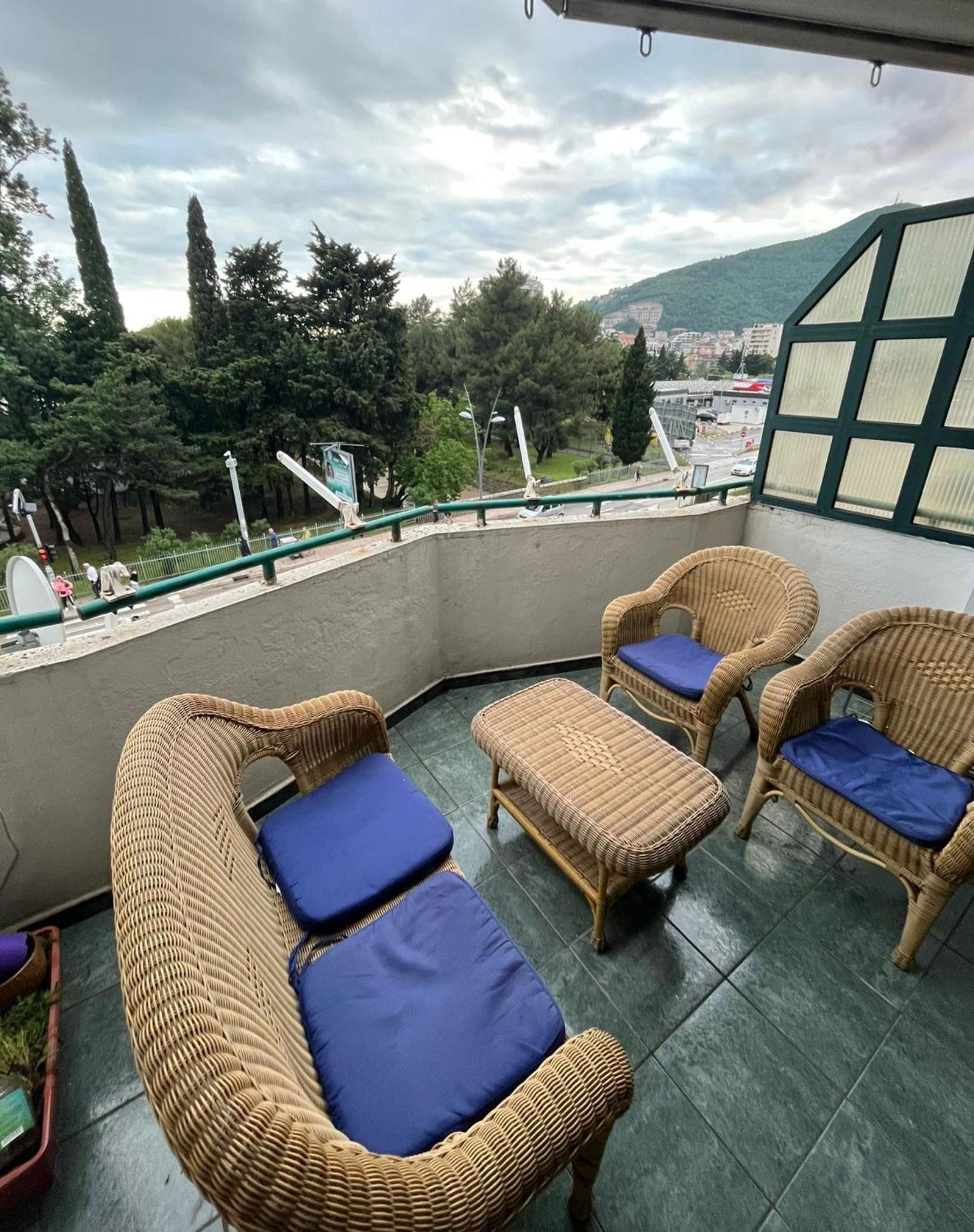 Apartments Mare Budva Luaran gambar